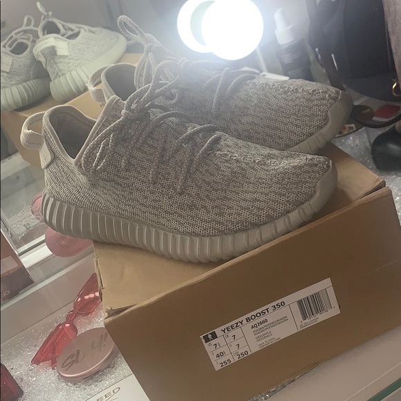 poshmark yeezys